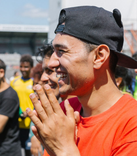 Comment accueillir des réfugiés dans son club de football ?  Un projet européen donne la marche à suivre